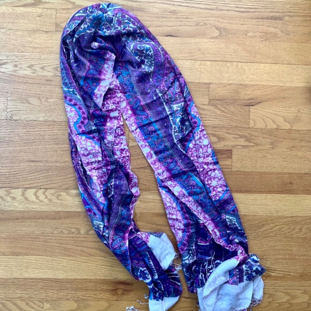 2 for $7 scarves - Choose from 8! - Picture 2 of 12
